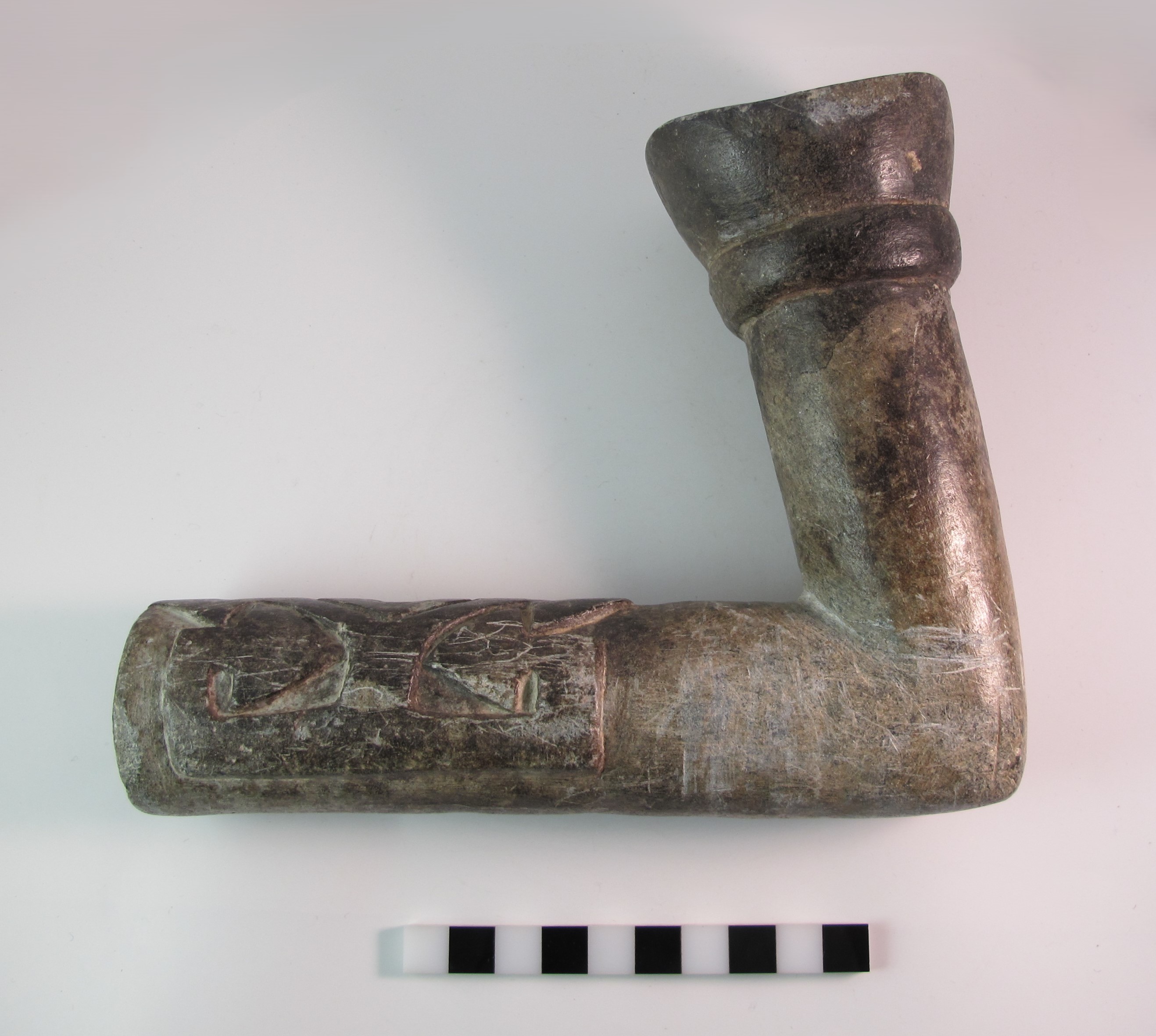 Pipa acodada (70 a.C - 650 d.C)