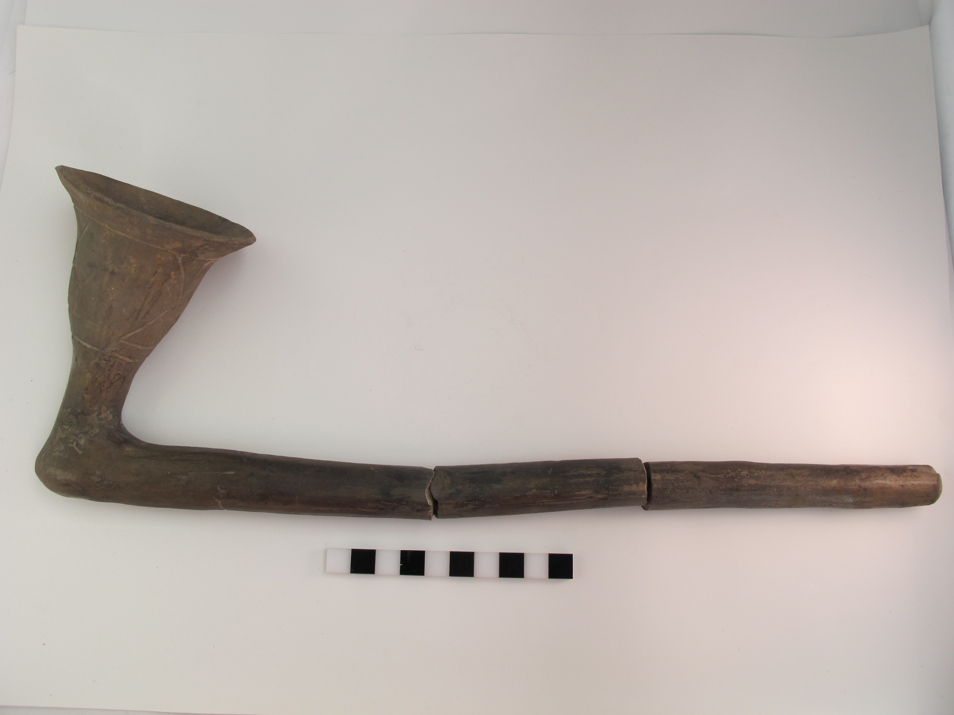 Pipa acodada (70 a.C - 650 d.C)